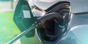 Mercado mundial de veículos elétricos avança e projeta 23 milhões de vendas neste ano