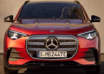 Mercedes-Benz registra maior venda trimestral de elétricos de sua história