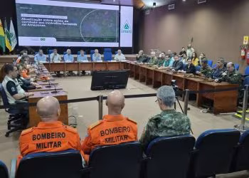 Suframa recebe autoridades para reforçar combate às queimadas e à estiagem no Amazonas