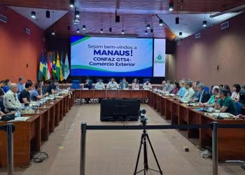 Confaz realiza visita técnica à Suframa com foco no comércio exterior e controle de mercadorias