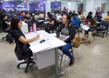 Prefeitura de Manaus anuncia feirão com mais de 2 mil vagas de emprego nesta sexta-feira (30)